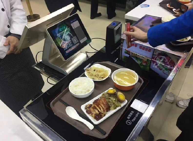 智慧餐台搭配密胺餐具如何清洗